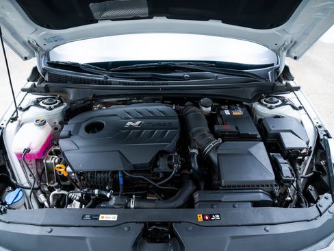 Used 2023 Hyundai Elantra N FWD image 10
