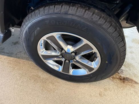 Used 2019 Jeep Wrangler Unlimited Sahara w/ Cold Weather Group image 8