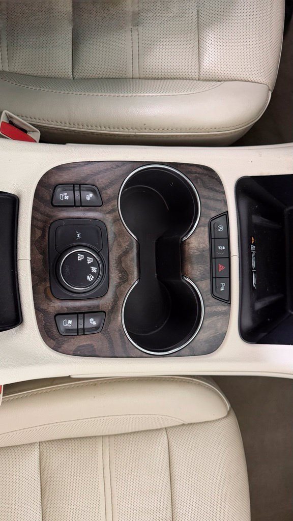 Used 2020 GMC Acadia Denali AWD/4WD image 28