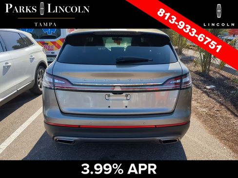 Used 2023 Lincoln Nautilus Reserve image 11