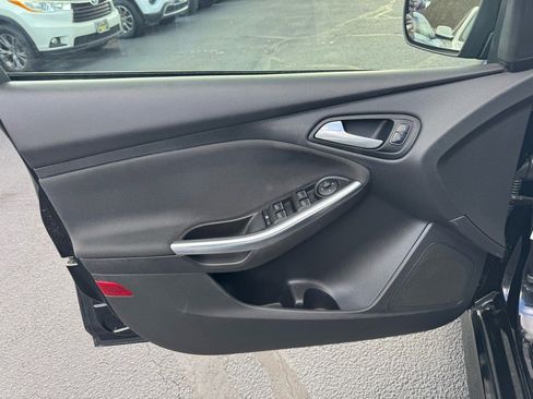 Used 2018 Ford Focus ST image 11
