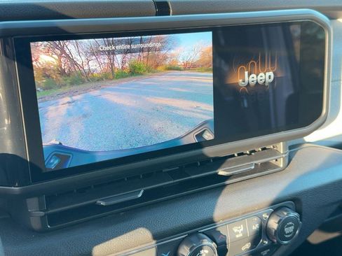 New 2026 Jeep Gladiator Sport image 21