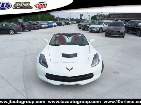Used 2019 Chevrolet Corvette Stingray Convertible w/ Carbon Flash Badge Package RWD image 3