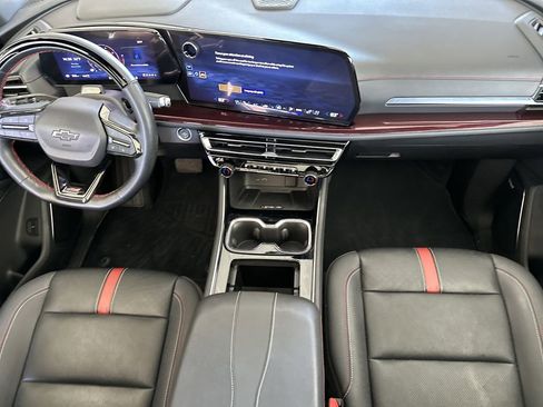 Certified 2024 Chevrolet Traverse RS image 19