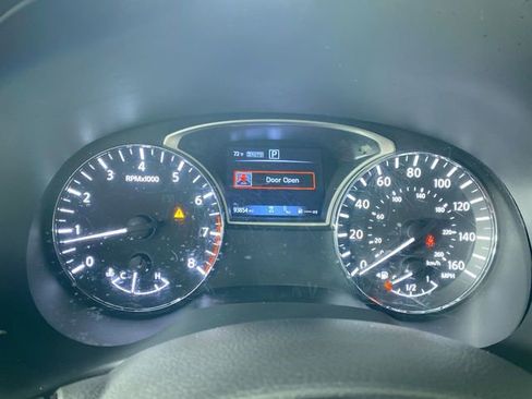 Used 2020 Nissan Pathfinder SL image 15