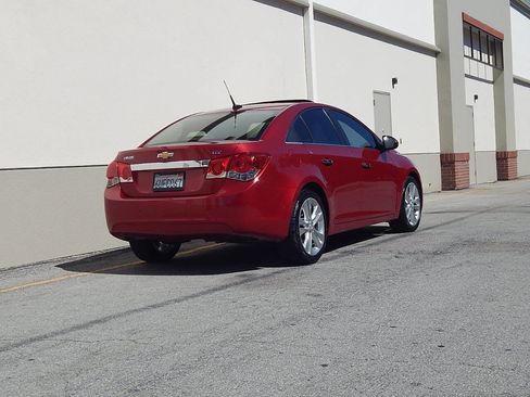 Used 2012 Chevrolet Cruze LTZ FWD image 3