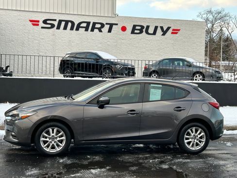 Used 2018 MAZDA MAZDA3 Sport image 9