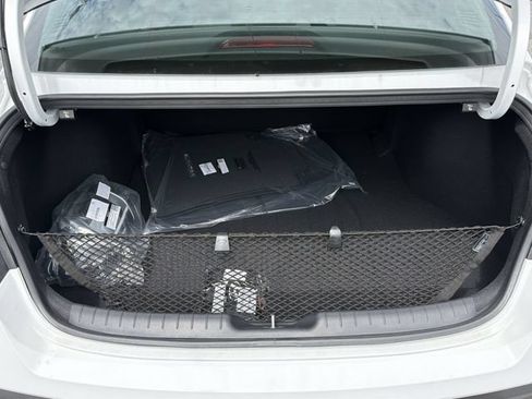 New 2026 Hyundai Elantra SE FWD image 18