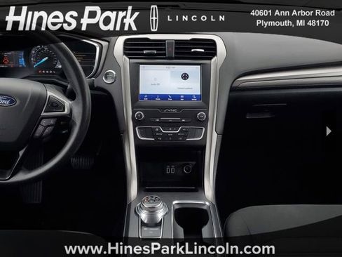 Used 2020 Ford Fusion SE image 26