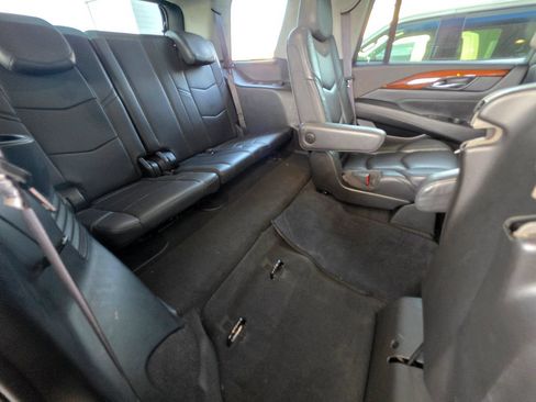 Used 2019 Cadillac Escalade Luxury AWD/4WD image 72