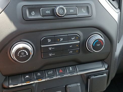 Certified 2024 Chevrolet Silverado 1500 Custom w/ Turbomax Blackout Package AWD/4WD image 17