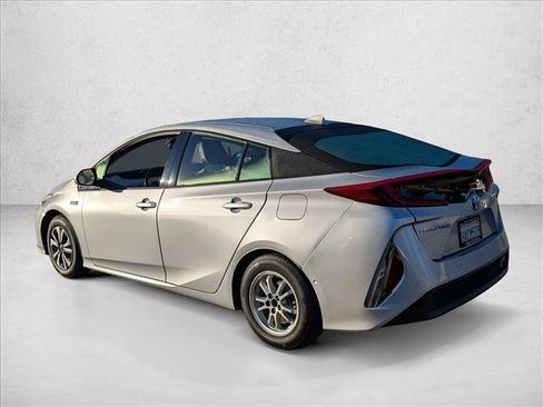 Used 2017 Toyota Prius Prime Advanced image 7