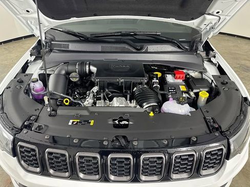 New 2026 Jeep Compass Latitude image 29