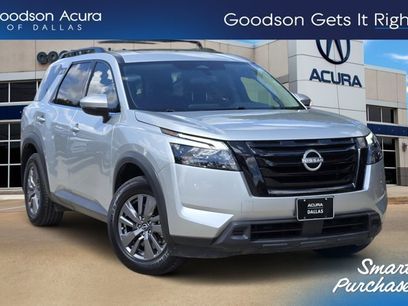 Used 2024 Nissan Pathfinder SV w/ SV Premium Package