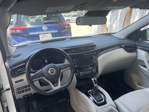 Used 2022 Nissan Rogue Sport SL image 34