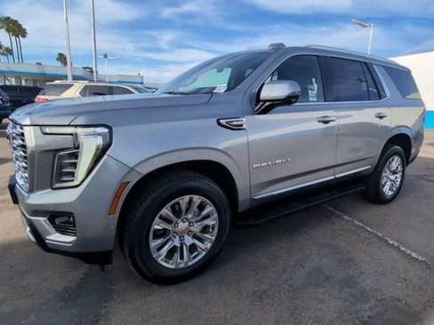 Used 2025 GMC Yukon Denali image 4