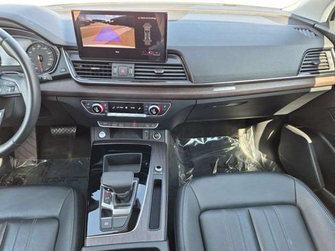 Used 2023 Audi Q5 2.0T Premium w/ Convenience Package AWD/4WD image 13