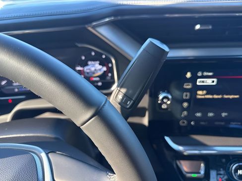 Used 2025 GMC Sierra 2500 Denali image 19