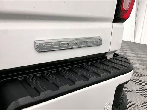 Used 2023 GMC Sierra 1500 Elevation w/ Elevation Premium Package image 9
