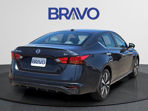 Used 2021 Nissan Altima 2.5 SV FWD image 4