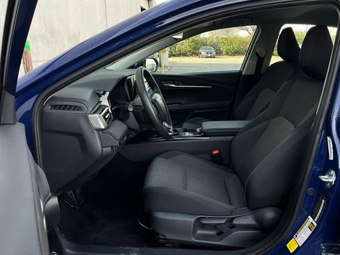 Used 2025 Toyota Camry LE image 10