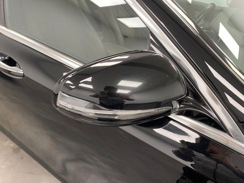 Used 2018 Mercedes-Benz E 300 4MATIC w/ Premium 2 Package image 14