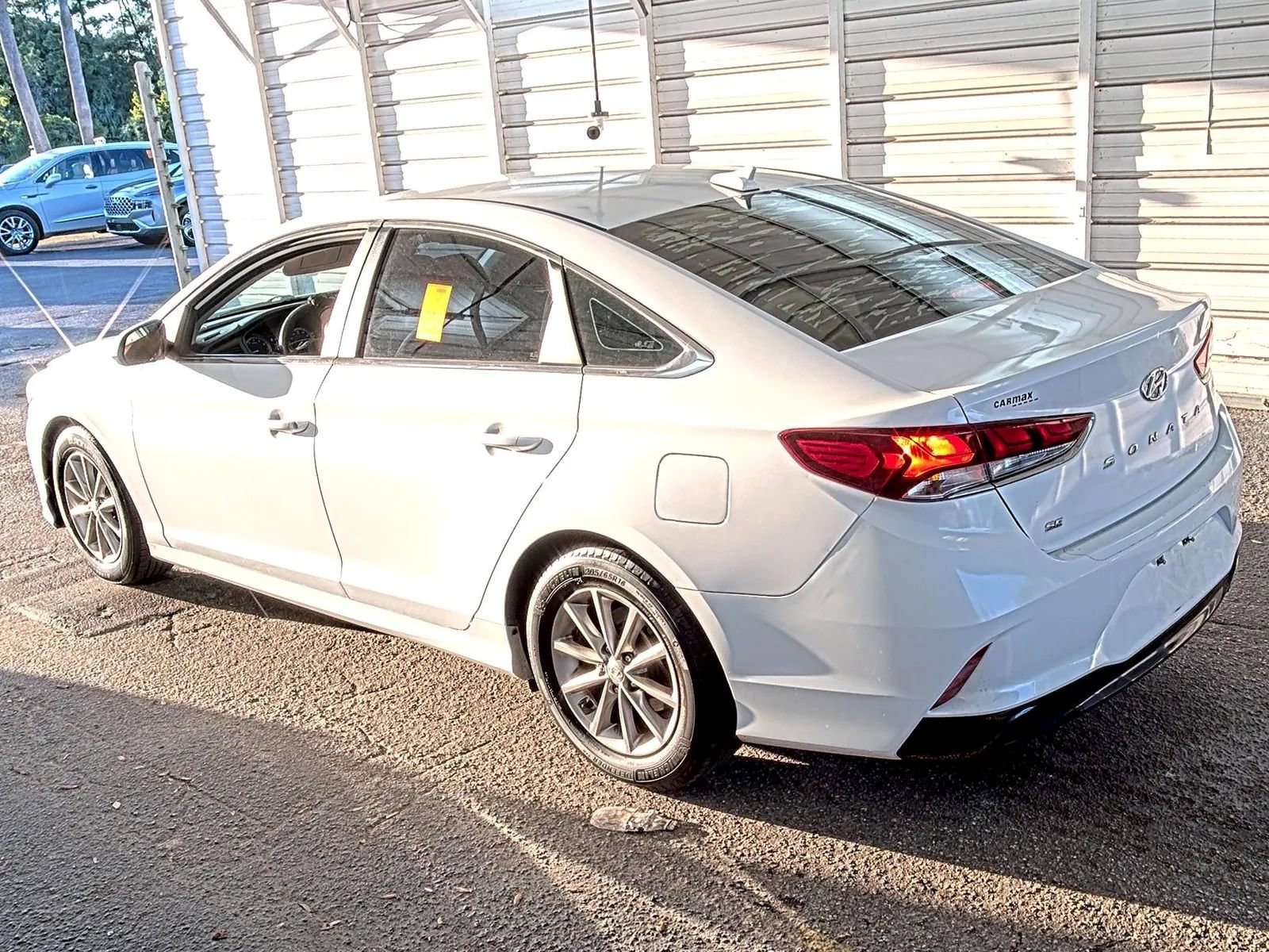 Used 2018 Hyundai Sonata SE FWD image 2