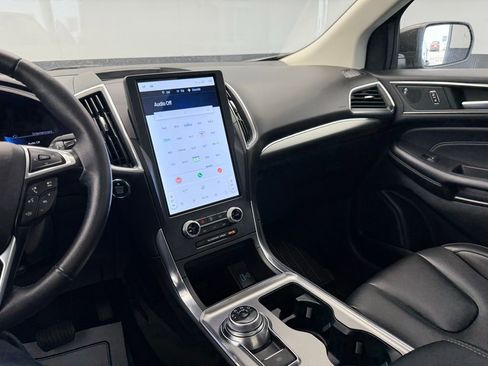 Used 2022 Ford Edge Titanium AWD/4WD image 5