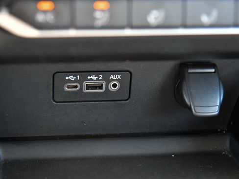 Used 2024 Nissan Altima 2.5 SV FWD image 23