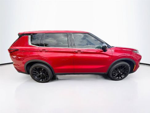 Used 2023 Mitsubishi Outlander SE Black Edition AWD/4WD image 5