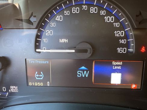 Used 2013 Cadillac XTS Luxury FWD image 10