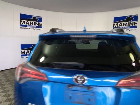 Used 2017 Toyota RAV4 LE FWD image 9