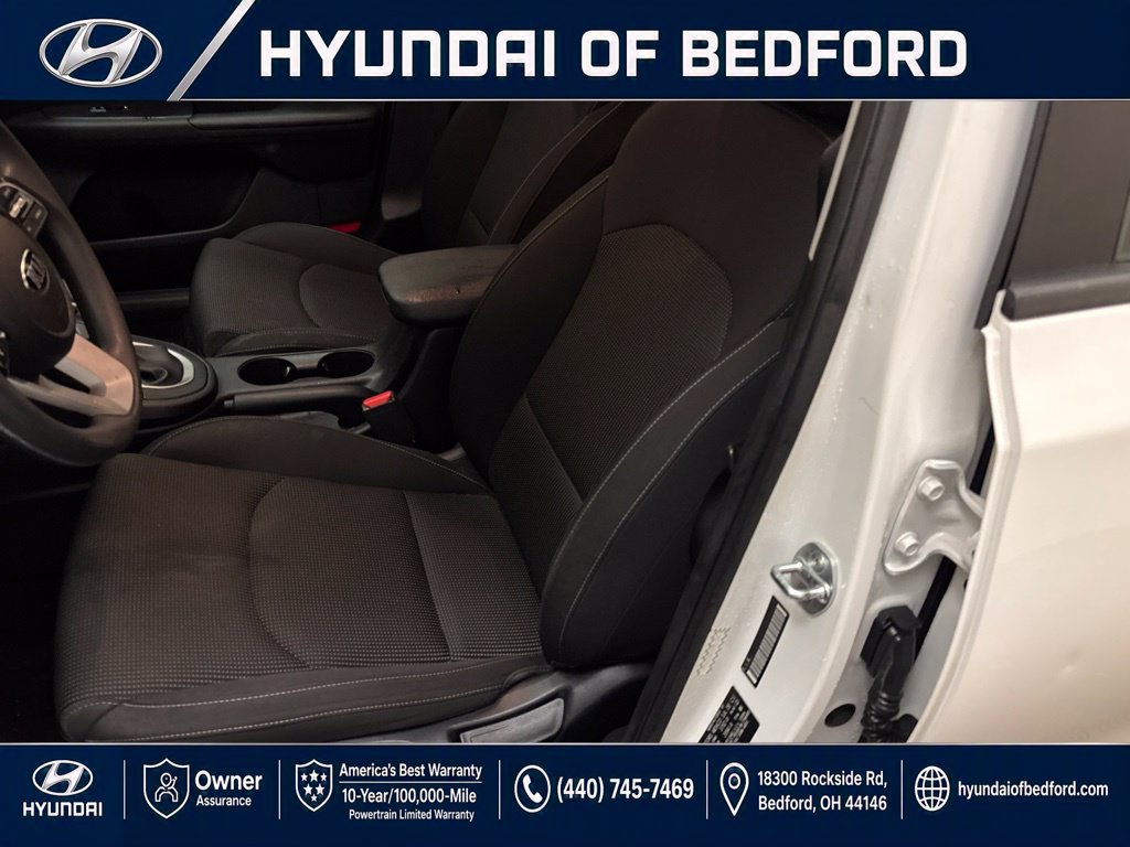 Used 2019 Kia Forte LXS FWD image 13