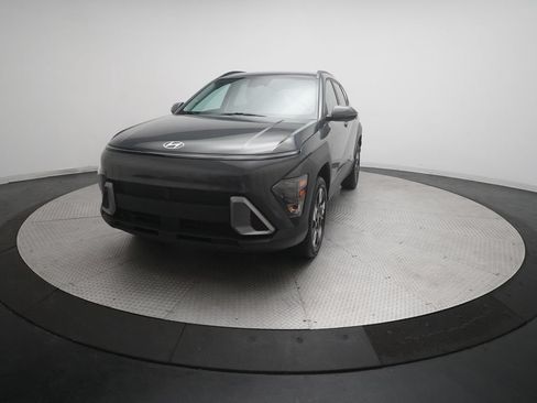 Used 2025 Hyundai Kona SEL AWD/4WD image 12