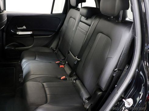 Used 2020 Mercedes-Benz GLB 250 GLB 250 4MATIC SUV w/ Premium Package image 13