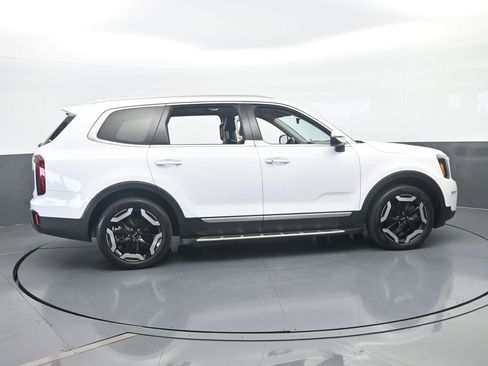 Used 2024 Kia Telluride S w/ S Sunroof Package FWD image 7