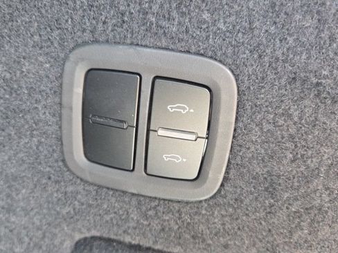 Used 2024 Porsche Cayenne AWD/4WD image 12