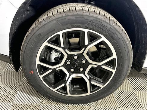 New 2025 Ford Maverick Lariat w/ 4K Tow Package image 11