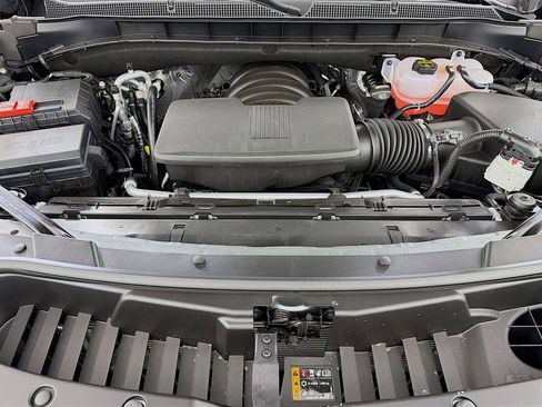 New 2026 Chevrolet Suburban LT w/ Comfort Package AWD/4WD image 32