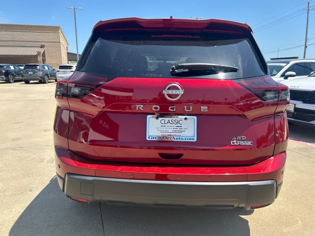 Used 2025 Nissan Rogue SV AWD/4WD image 7
