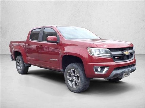 Used 2017 Chevrolet Colorado Z71 AWD/4WD image 5