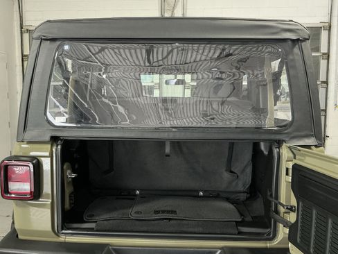 Used 2026 Jeep Wrangler Sport AWD/4WD image 24