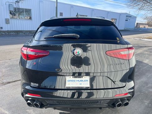 Used 2020 Alfa Romeo Stelvio Quadrifoglio image 27