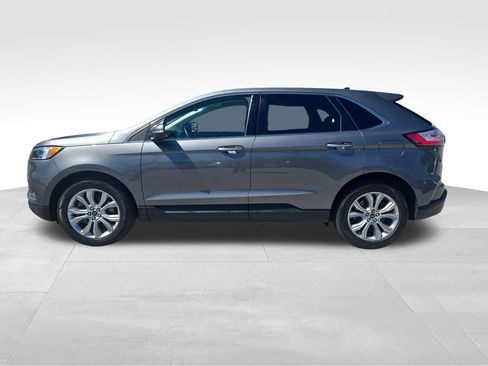 Used 2022 Ford Edge Titanium w/ Equipment Group 301A AWD/4WD image 3