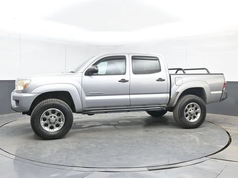 Used 2015 Toyota Tacoma 4x4 Double Cab w/ SR5 Package image 6