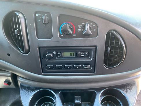 Used 2007 Ford E-250 and Econoline 250 RWD image 23