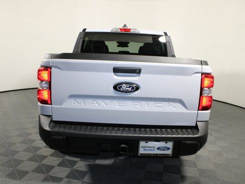 Certified 2025 Ford Maverick XLT w/ XLT Luxury Package image 6