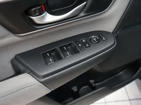Used 2017 Honda CR-V EX image 23