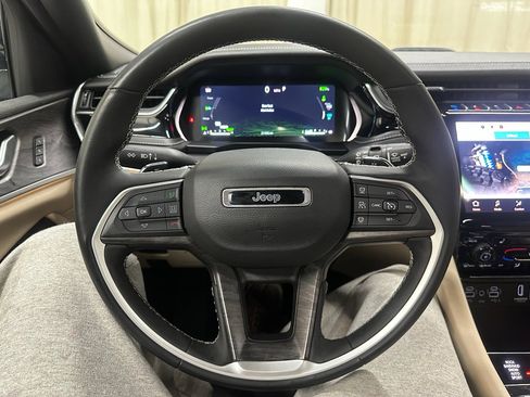 Used 2023 Jeep Grand Cherokee 4WD 4xe image 25