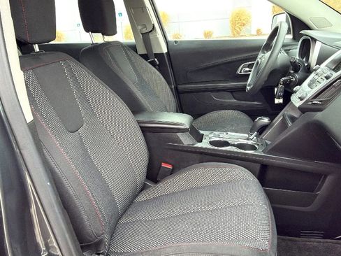 Used 2017 Chevrolet Equinox LS image 19